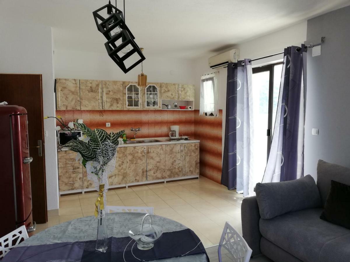 Stojan A1 Apartment Marina